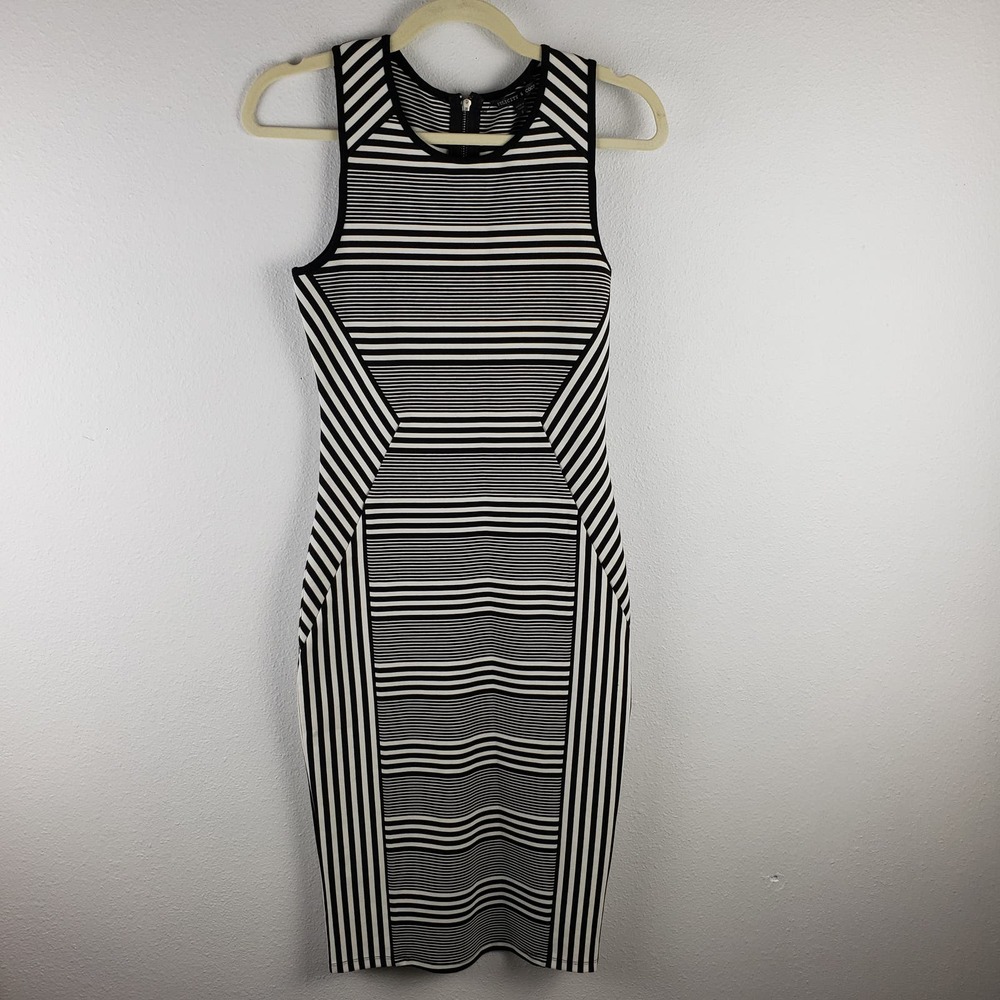 Felicity & Coco Women's‎ S Slimming Sheath Dress Black White Varying Stripe Midi